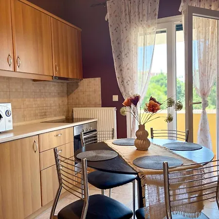 F&k House Kastania *